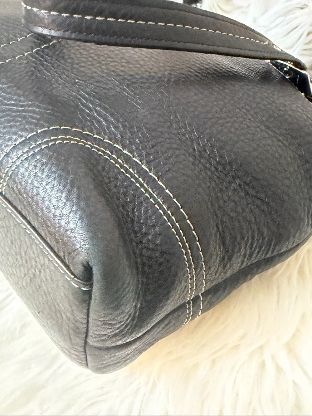 Coach Black Pebbled Leather Buckle-Accent Tote:F18089